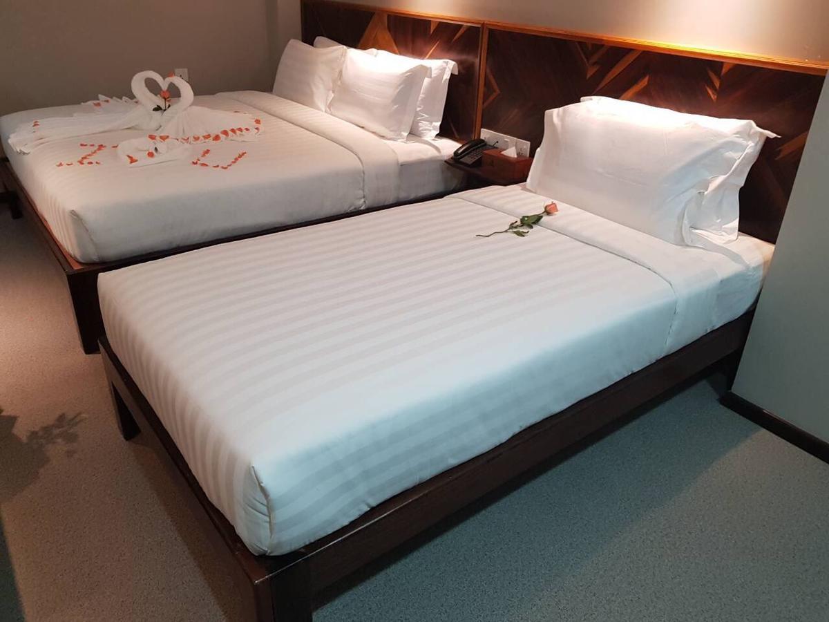 Tristar Hotel Янгон Екстериор снимка