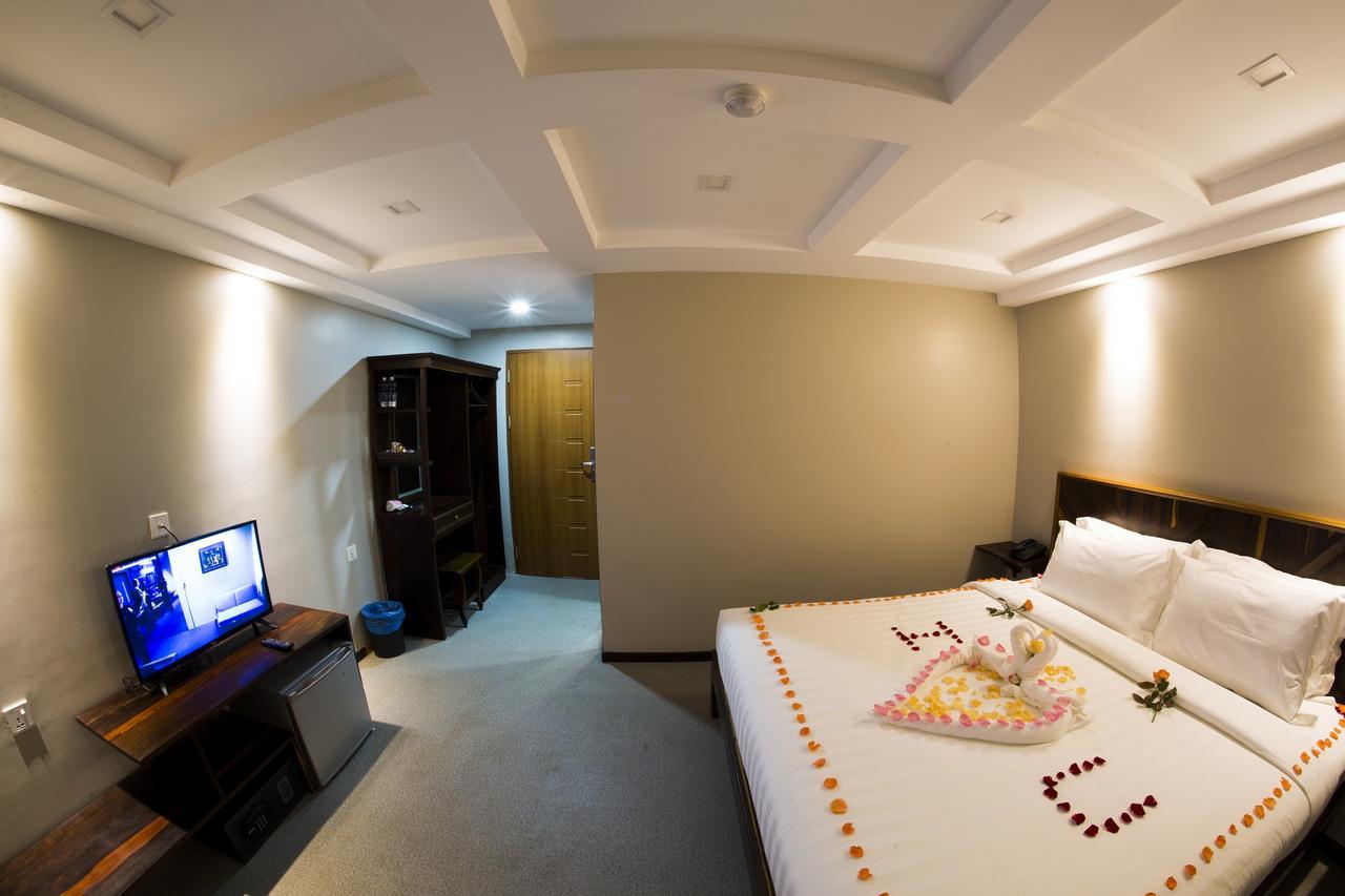Tristar Hotel Янгон Екстериор снимка