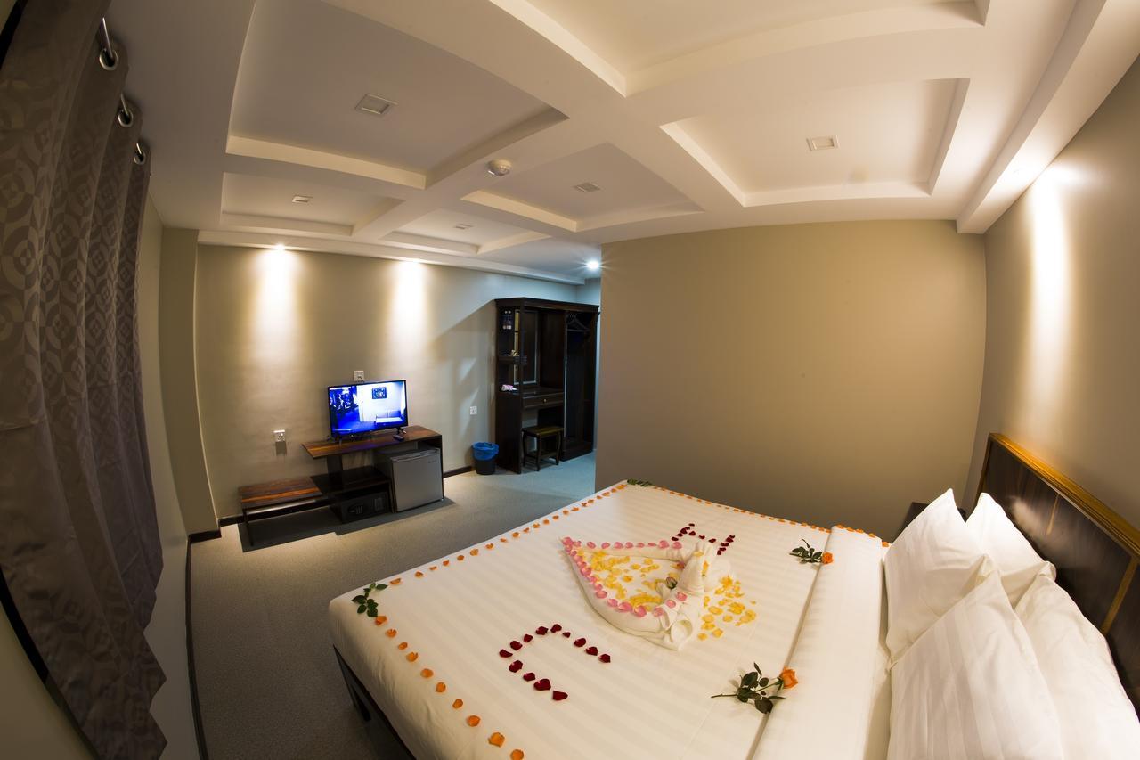 Tristar Hotel Янгон Екстериор снимка