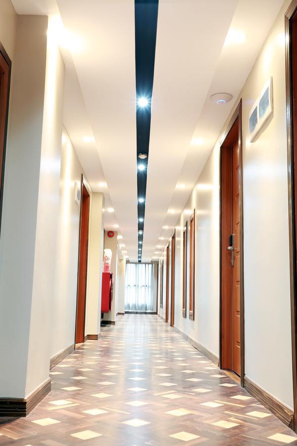 Tristar Hotel Янгон Екстериор снимка