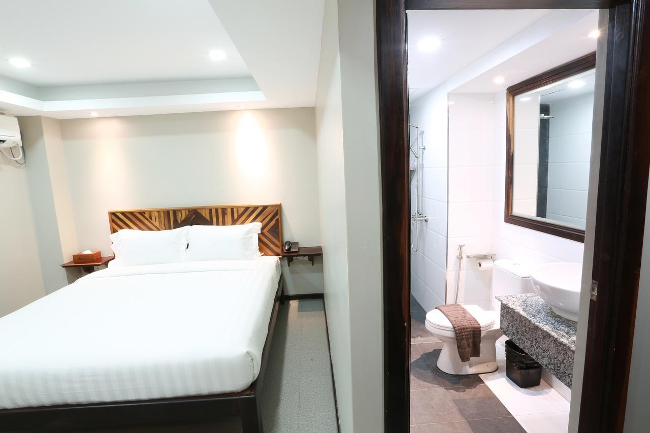 Tristar Hotel Янгон Екстериор снимка