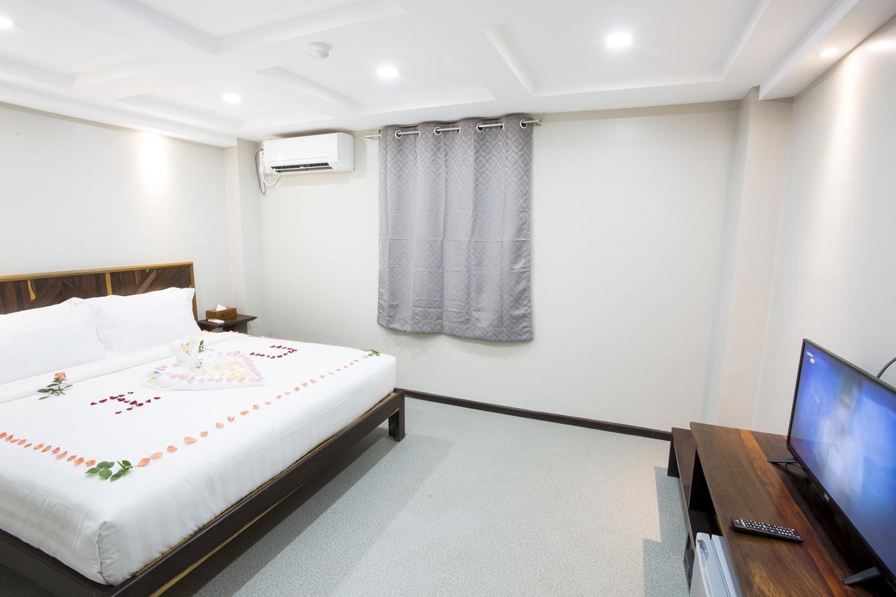 Tristar Hotel Янгон Екстериор снимка