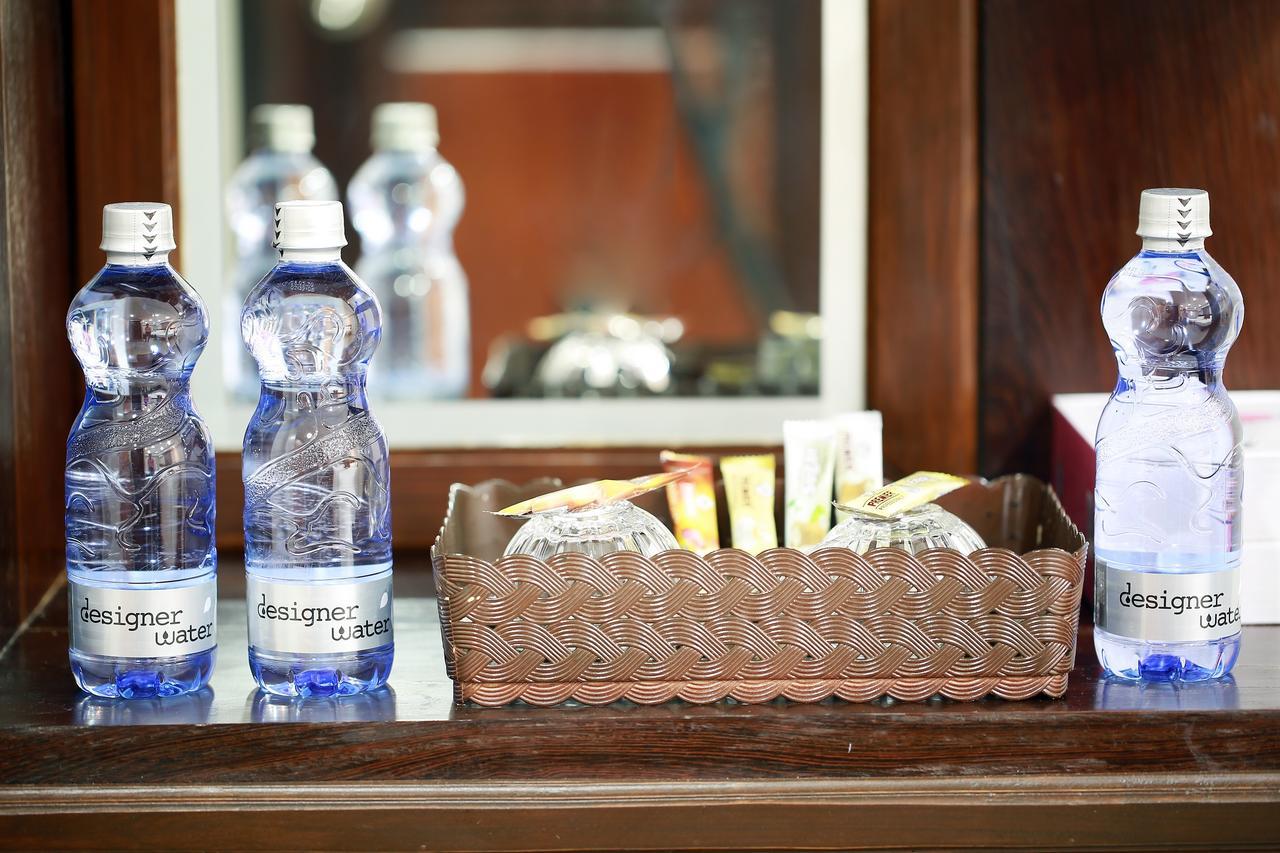 Tristar Hotel Янгон Екстериор снимка