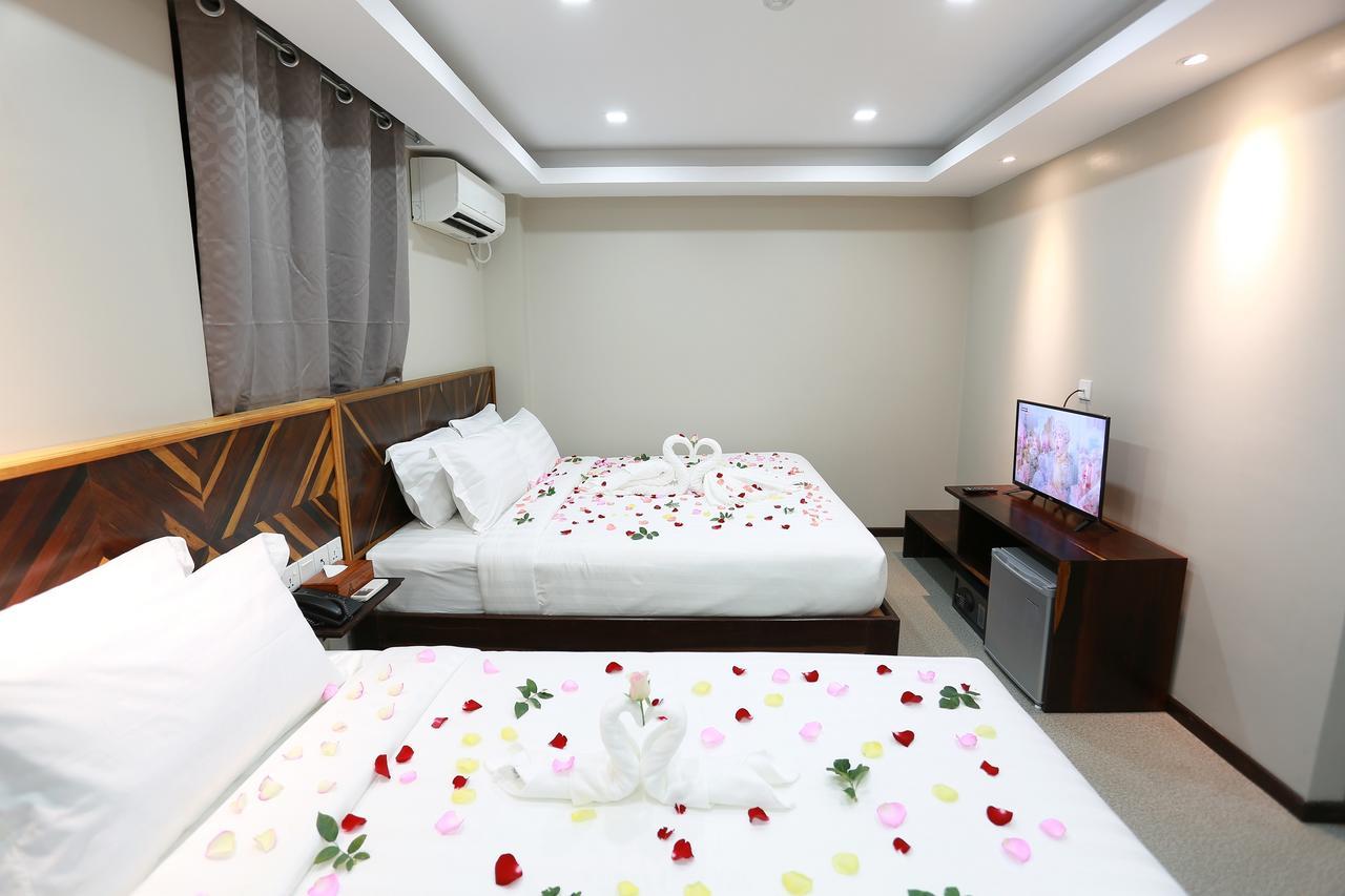 Tristar Hotel Янгон Екстериор снимка