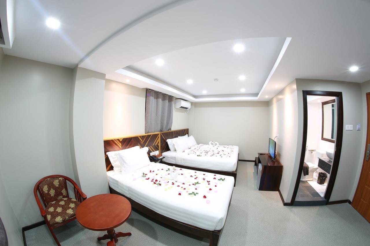 Tristar Hotel Янгон Екстериор снимка