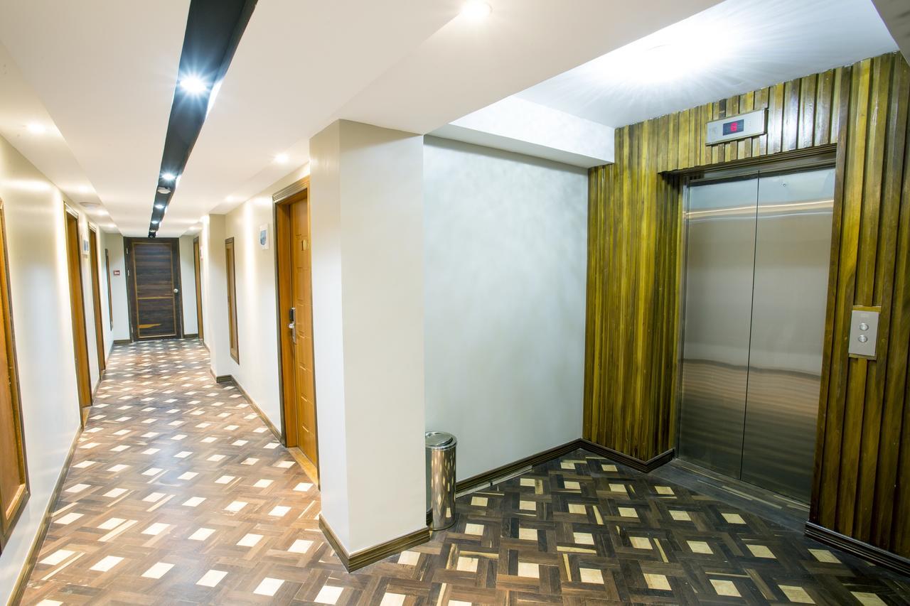 Tristar Hotel Янгон Екстериор снимка