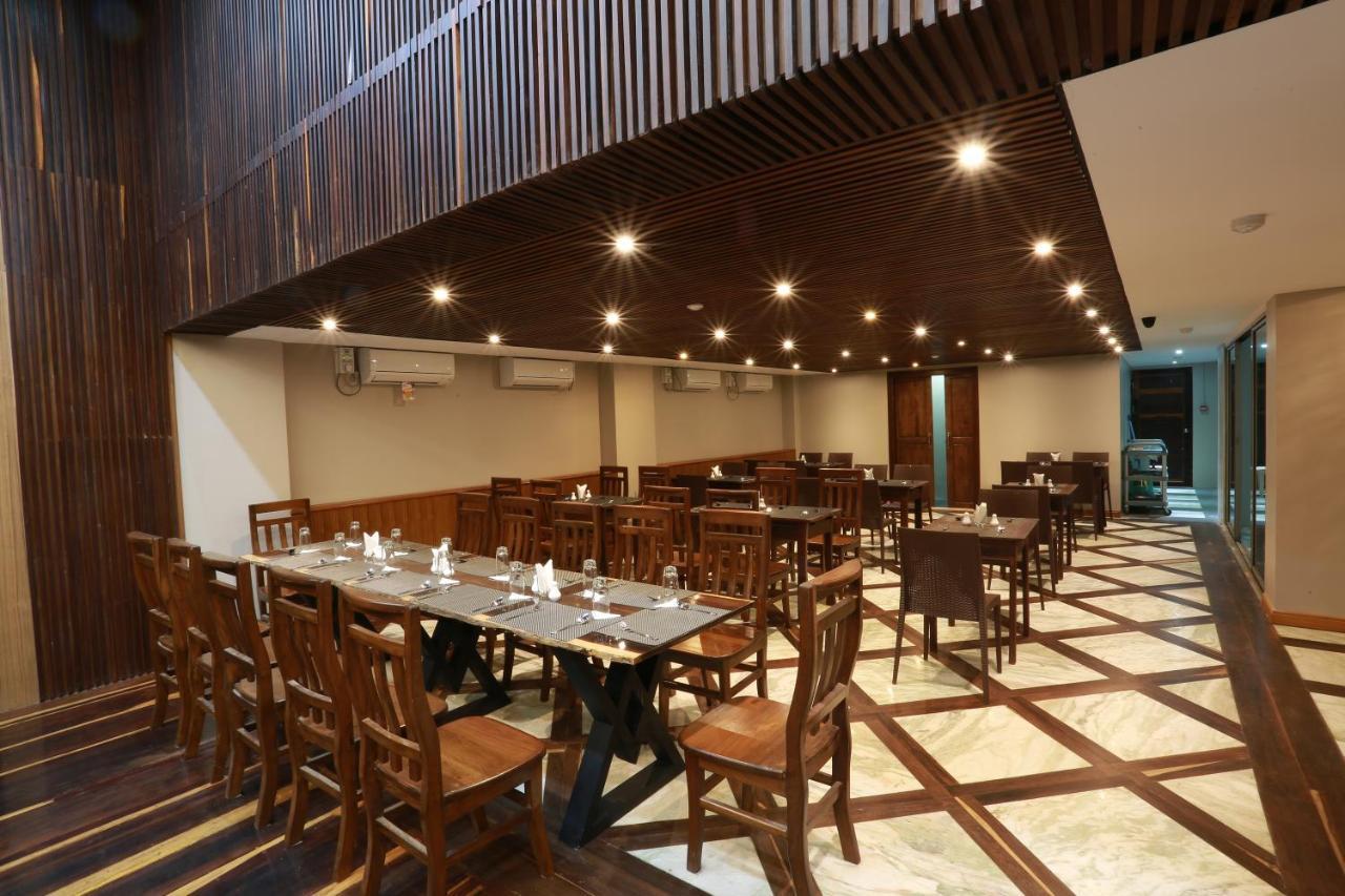 Tristar Hotel Янгон Екстериор снимка