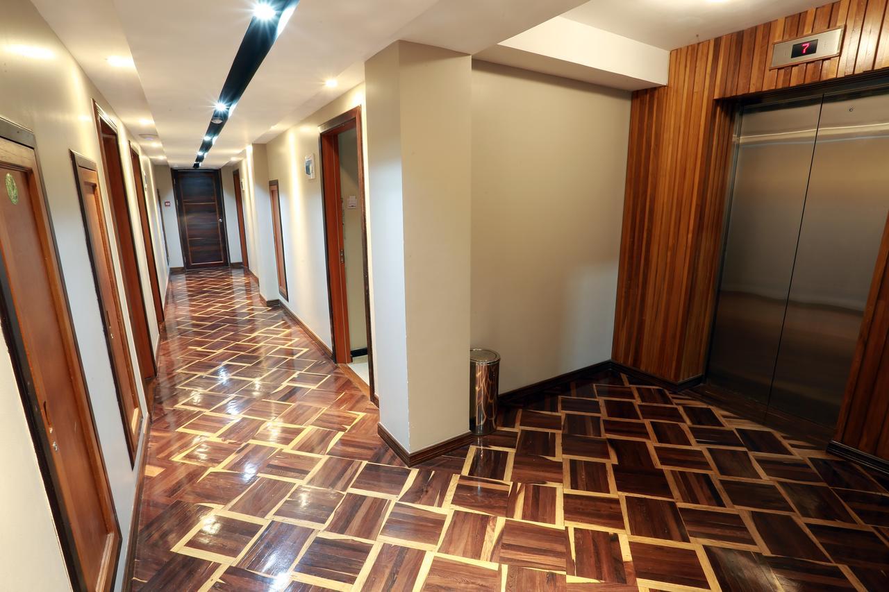 Tristar Hotel Янгон Екстериор снимка