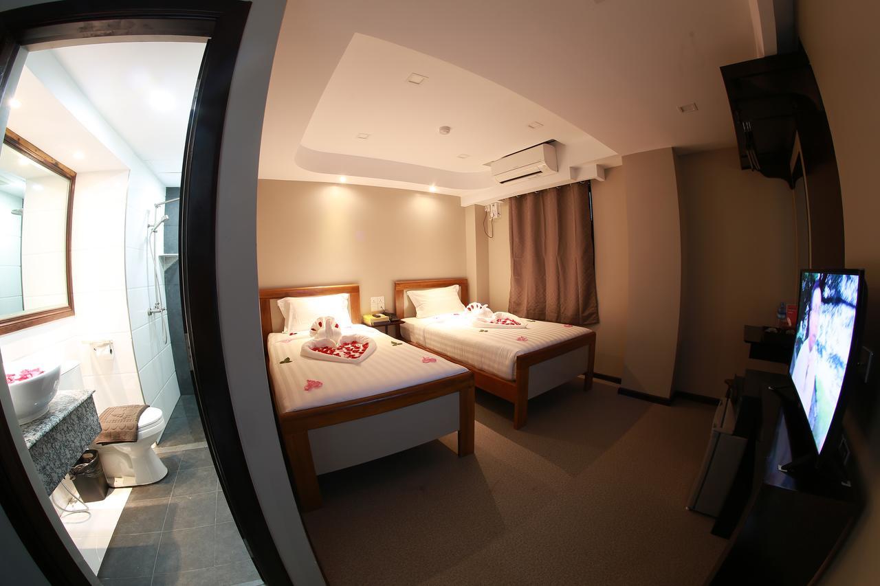 Tristar Hotel Янгон Екстериор снимка